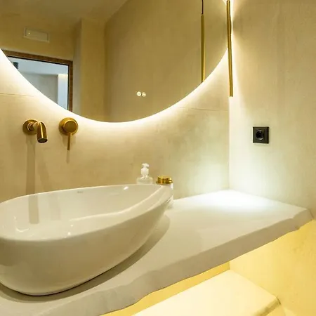 Nomad Haux Puerto 4* バレンシア