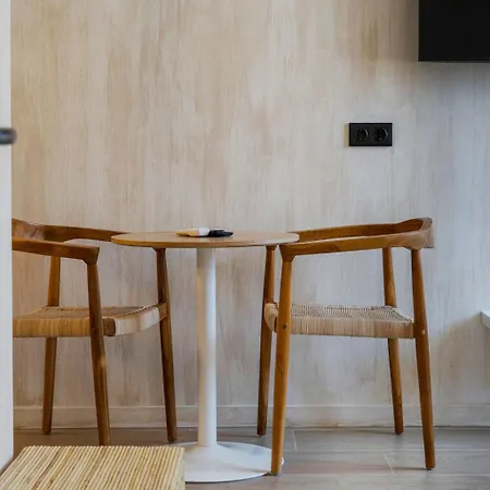 Nomad Haux Puerto バレンシア