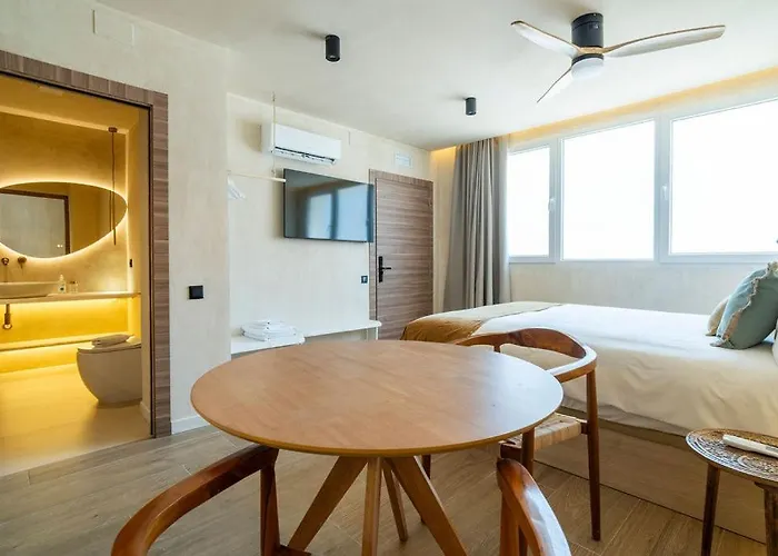 Nomad Haux Puerto 3* Valence